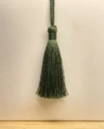enfeite cordão verde escuro com franja 6 unidades
